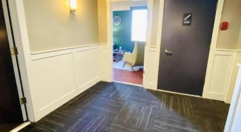 The Oxford Seattle-Downtown Hotel